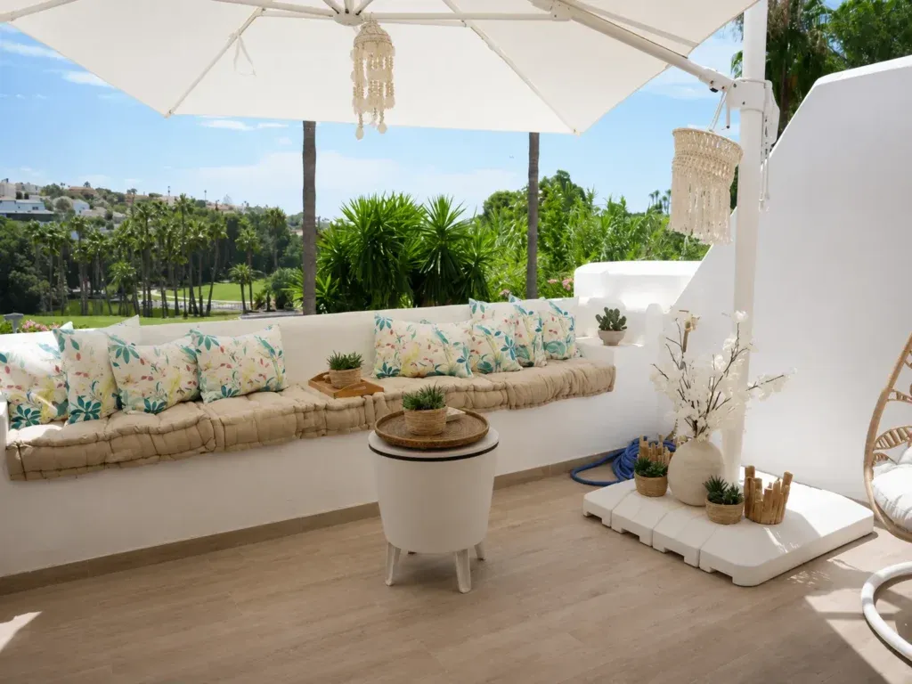 Adosado con vistas al golf en Benalmádena — Benalmádena, Málaga, Andalucía. Ref. 0093-02271