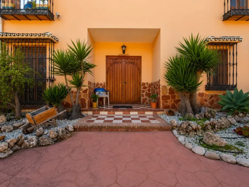 Chalet independiente con gran parcela en El Pinar, Torremolinos
