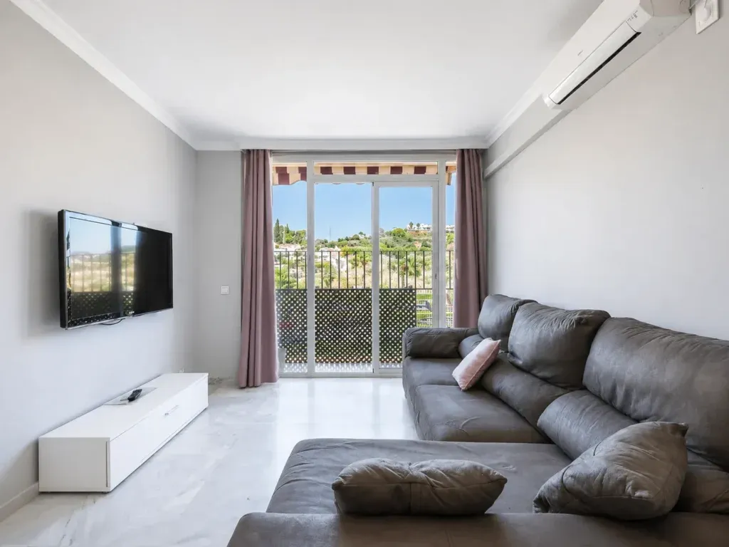 Piso en Nueva Andalucía cerca de San Pedro de Alcántara