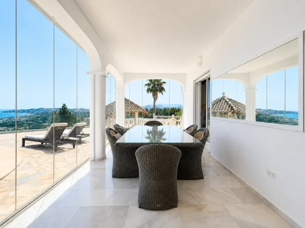 Excepcional villa andaluza con vistas panorámicas, licencia turística y ubicación privilegiada en Mijas