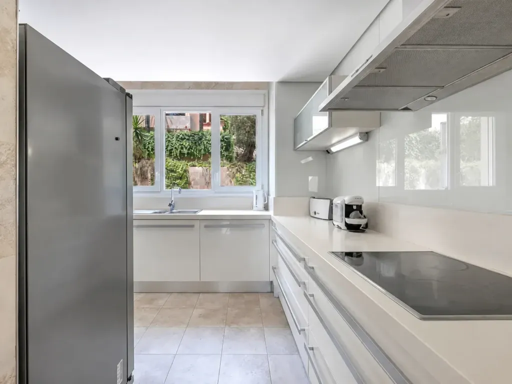 Apartamento de lujo en Vista Real, Nueva Andalucía, Marbella