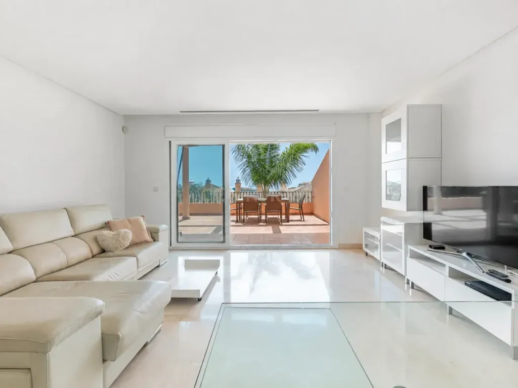 Apartamento de lujo en Vista Real, Nueva Andalucía, Marbella