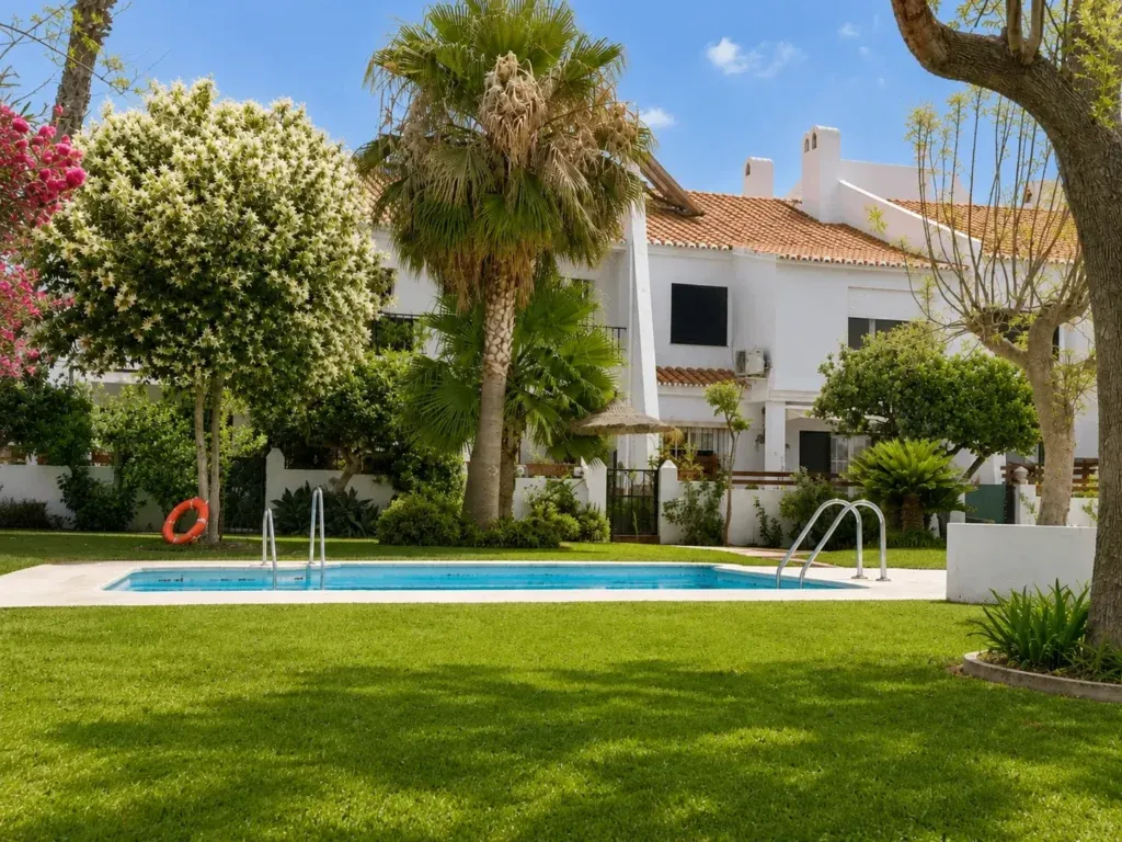 Chalet adosado casi nuevo en Viña Málaga
