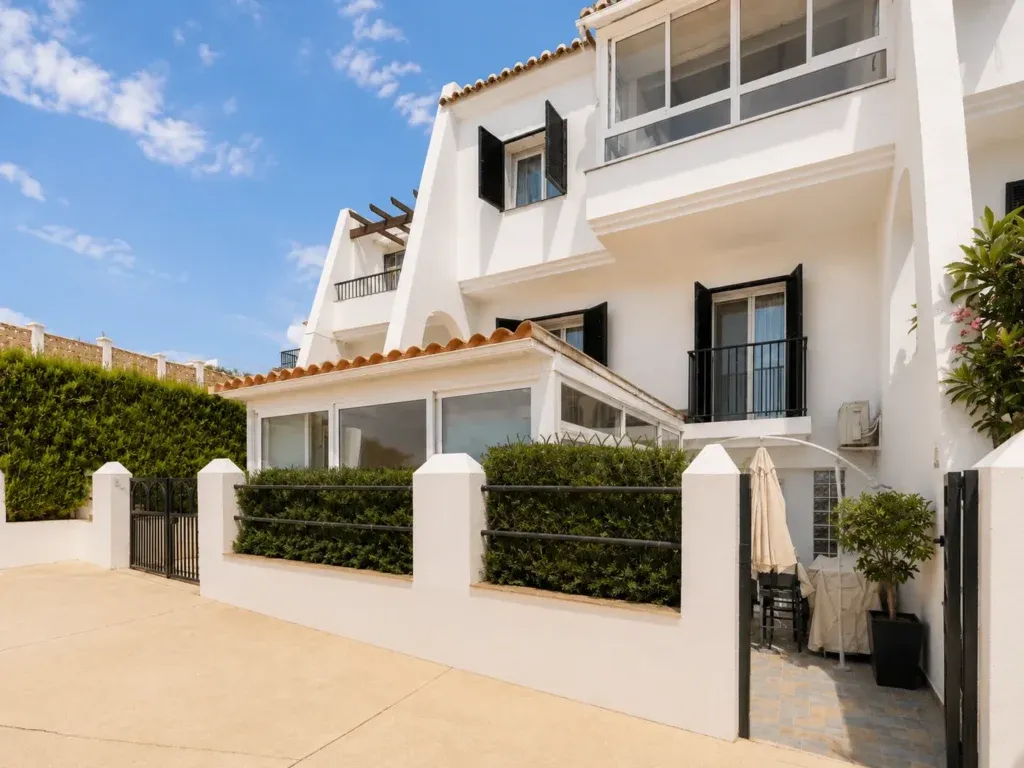 Chalet adosado casi nuevo en Viña Málaga