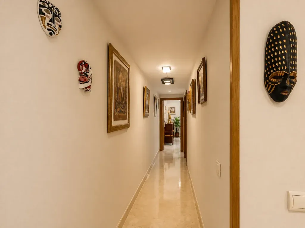 Piso en primera línea de playa con vistas frontales al mar – 3 dormitorios, parking y trastero