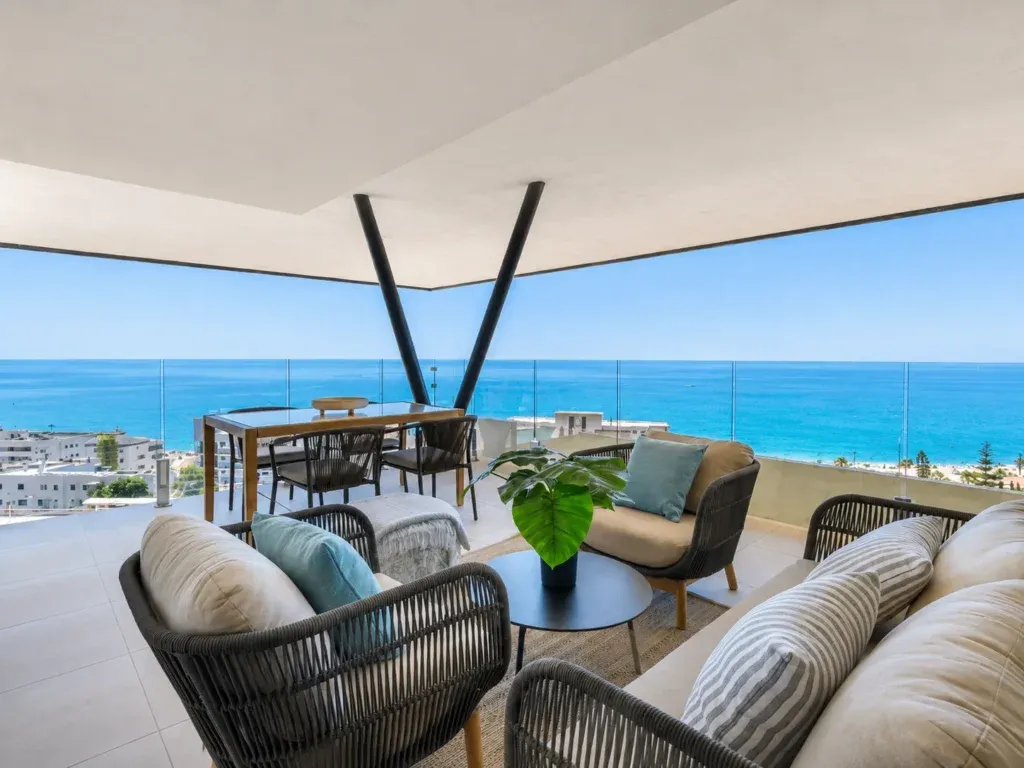 Apartamento nuevo y moderno en Carvajal, Fuengirola, Málaga — Carvajal, Fuengirola, Málaga, Andalucía. Ref. 103-01888