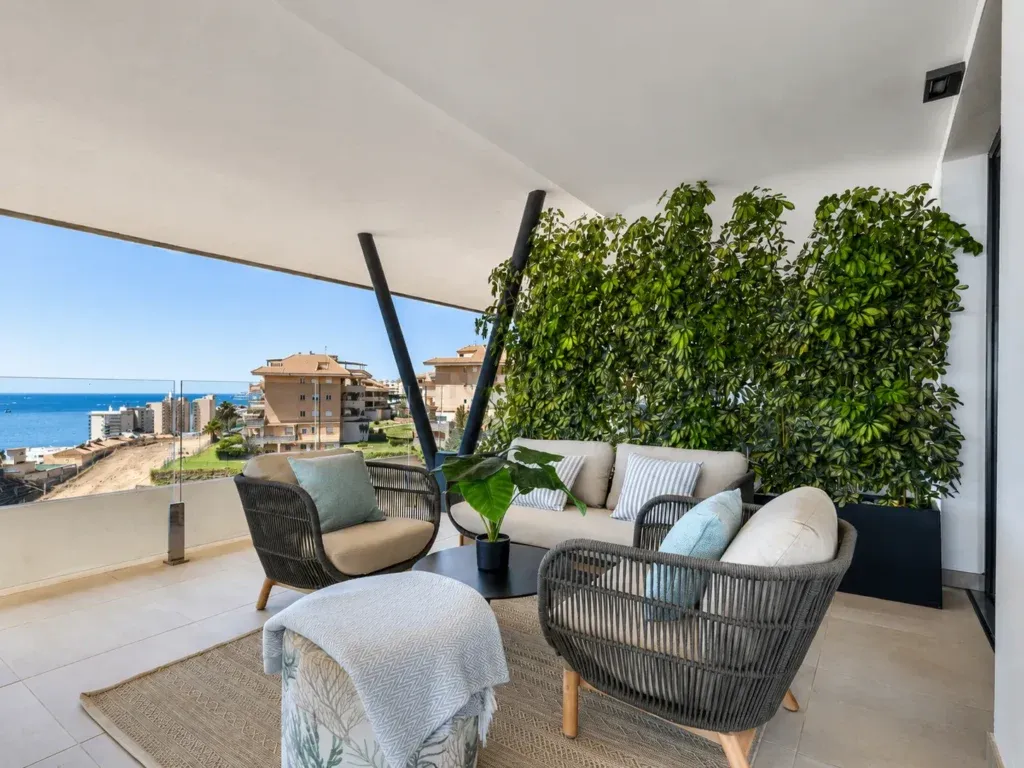 Apartamento nuevo y moderno en Carvajal, Fuengirola