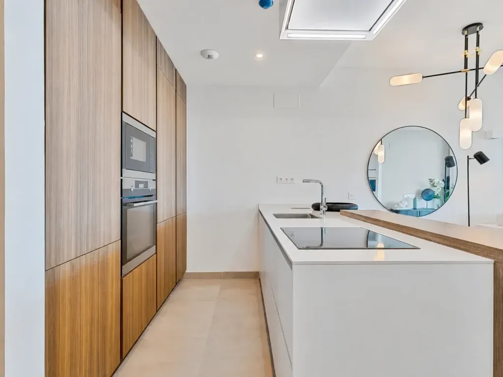 Apartamento nuevo y moderno en Carvajal, Fuengirola, Málaga