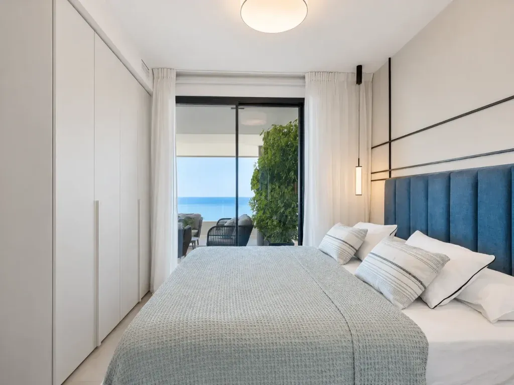 Apartamento nuevo y moderno en Carvajal, Fuengirola