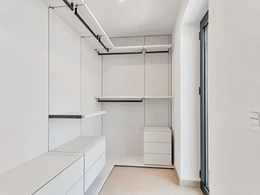 Piso doble en venta en Carvajal, Fuengirola