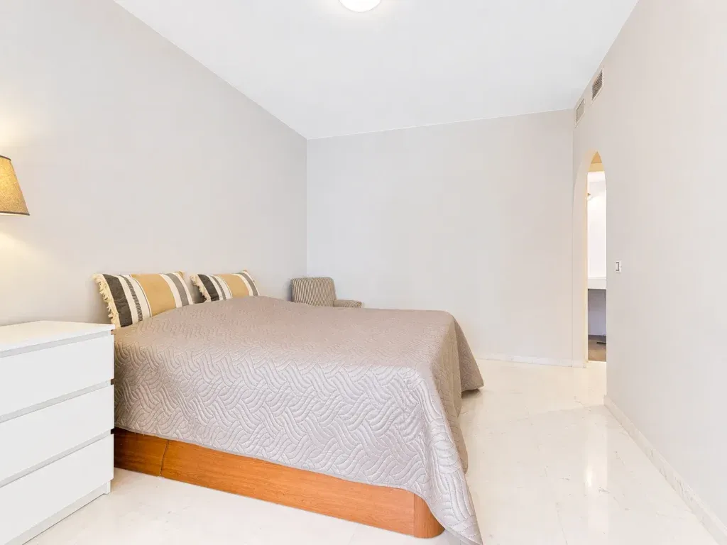 Casa independiente para reformar en el centro de La Cala de Mijas