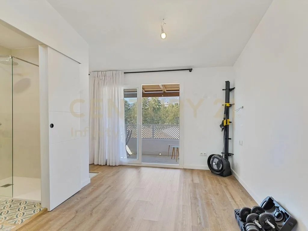 Adosado reformado en Mijas Golf | Piscina, vistas al golf y paneles solares