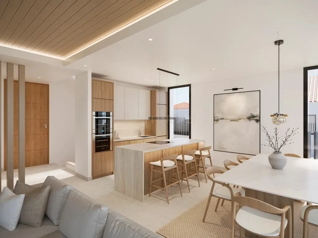 Villa de obra nueva a 400m de la playa en Marbella, personalizable en fase de construcción — Marbella. Ref. 103-01860