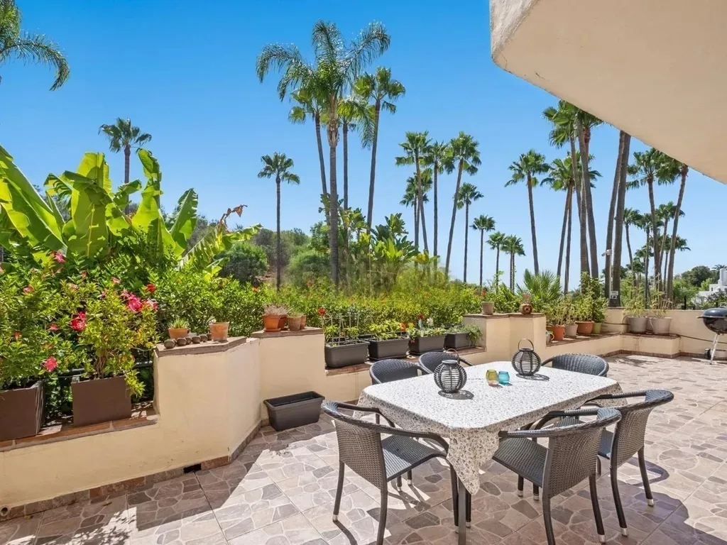 Espectacular Apartamento en Venta en la Milla de Oro – Lomas de Marbella Club