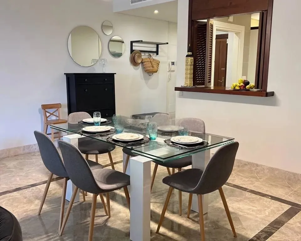 Apartamento Elegante en Alminar de Marbella, Nueva Andalucía