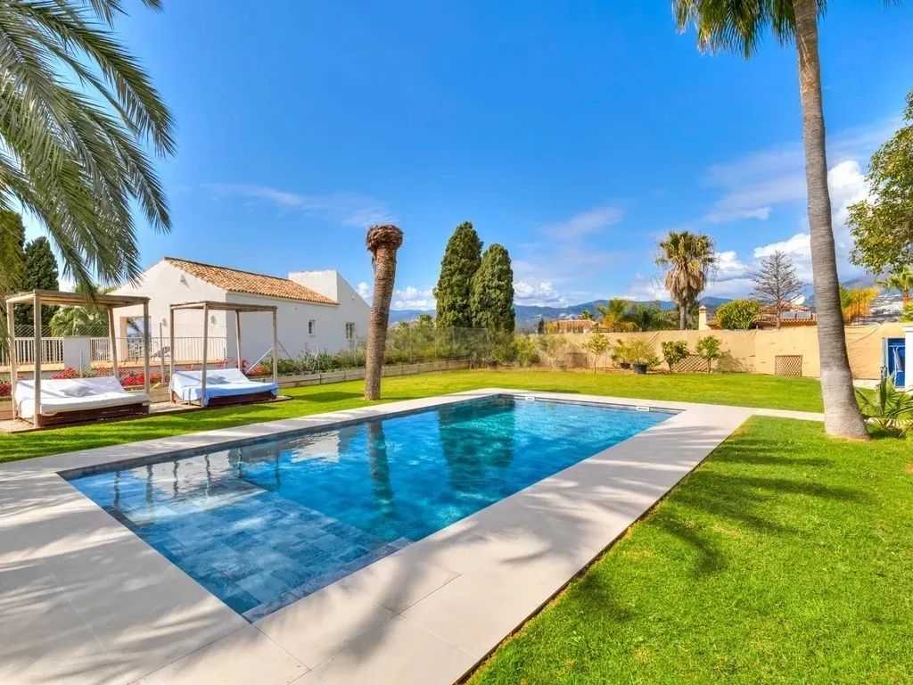 Impresionante Villa Independiente de 5 Dormitorios en San Pedro de Alcántara, Marbella