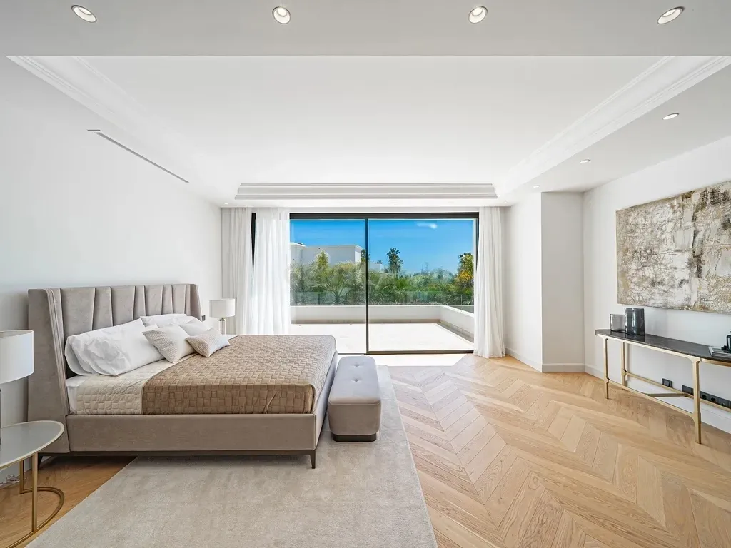 Villas de Lujo Atemporal en la Milla de Oro de Marbella