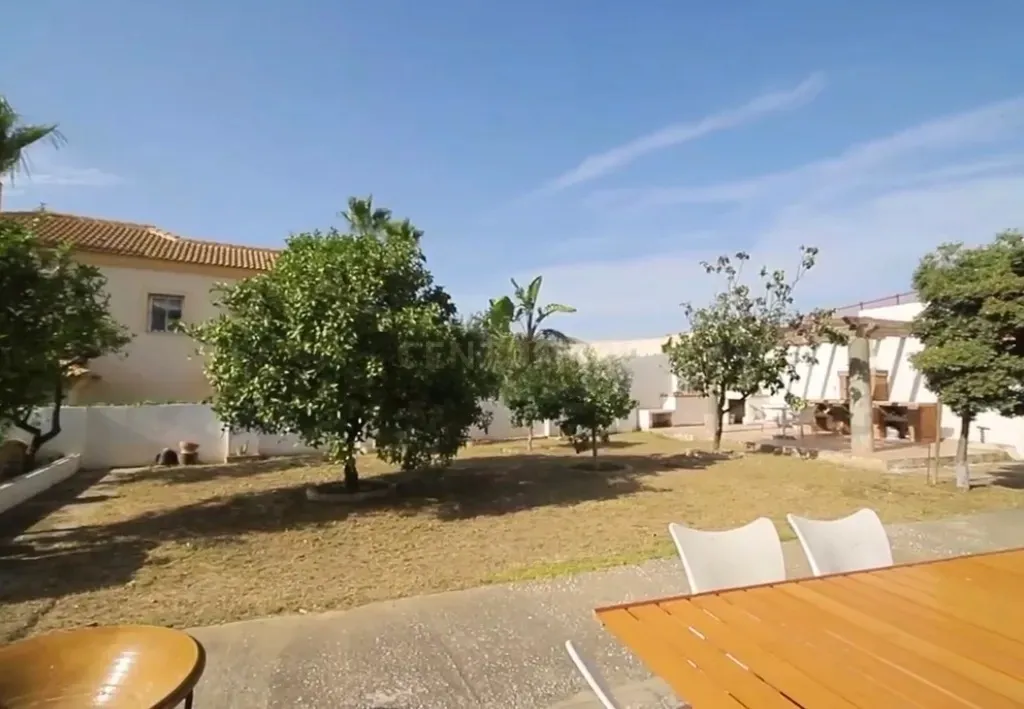 ESPECTACULAR CHALET INDEPENDIENTE CON PISCINA EN PUERTO DE LA TORRE