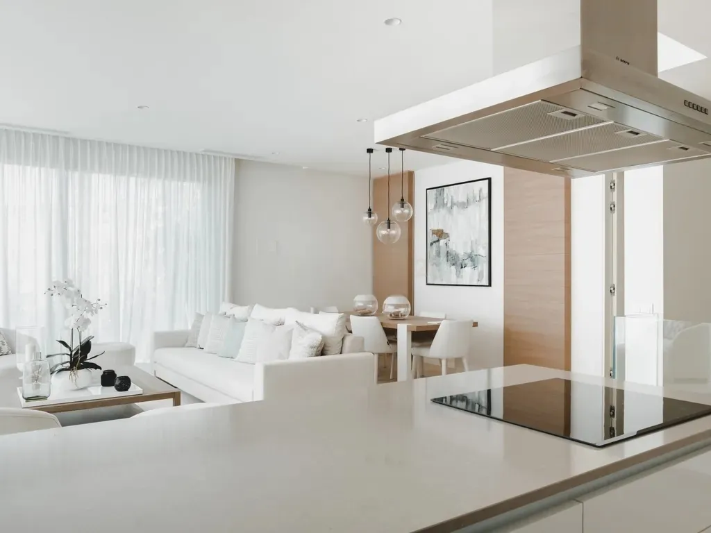 Moderno Apartamento en Planta Baja con Jardín y Piscina Comunitaria en Nagüeles – Marbella