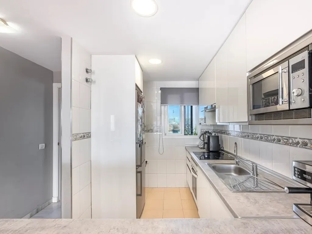 Bajo de 3 dorm. con 60 m² de exterior y garaje – Hacienda de Casares