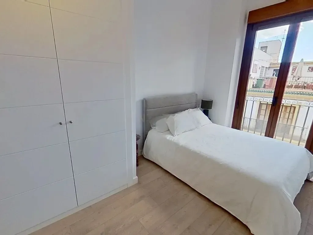 Piso a estrenar en alquiler de larga temporada en pleno centro de Málaga, con garaje y trastero incluidos