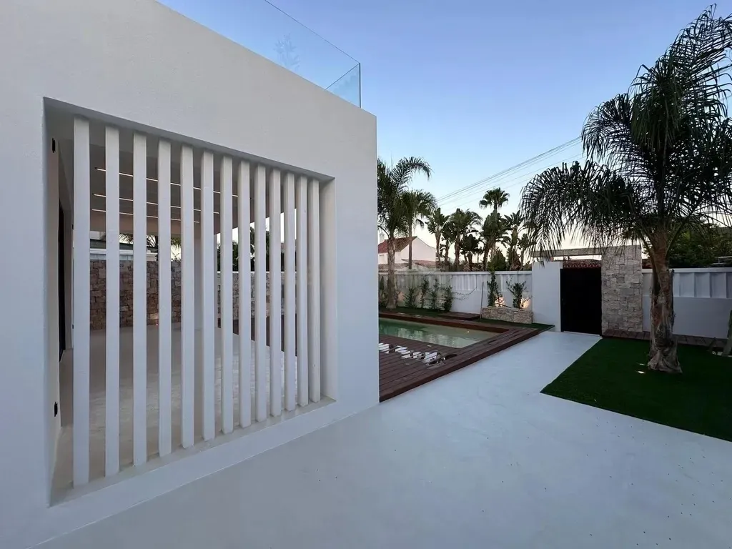 Villa Acqua: 4 bedroom villa on the New Golden Mile, Estepona