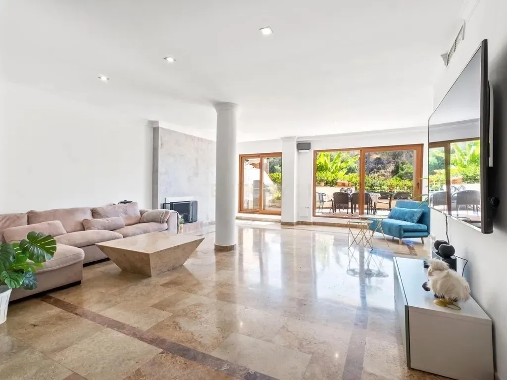 Espectacular Apartamento en Venta en la Milla de Oro – Lomas de Marbella Club