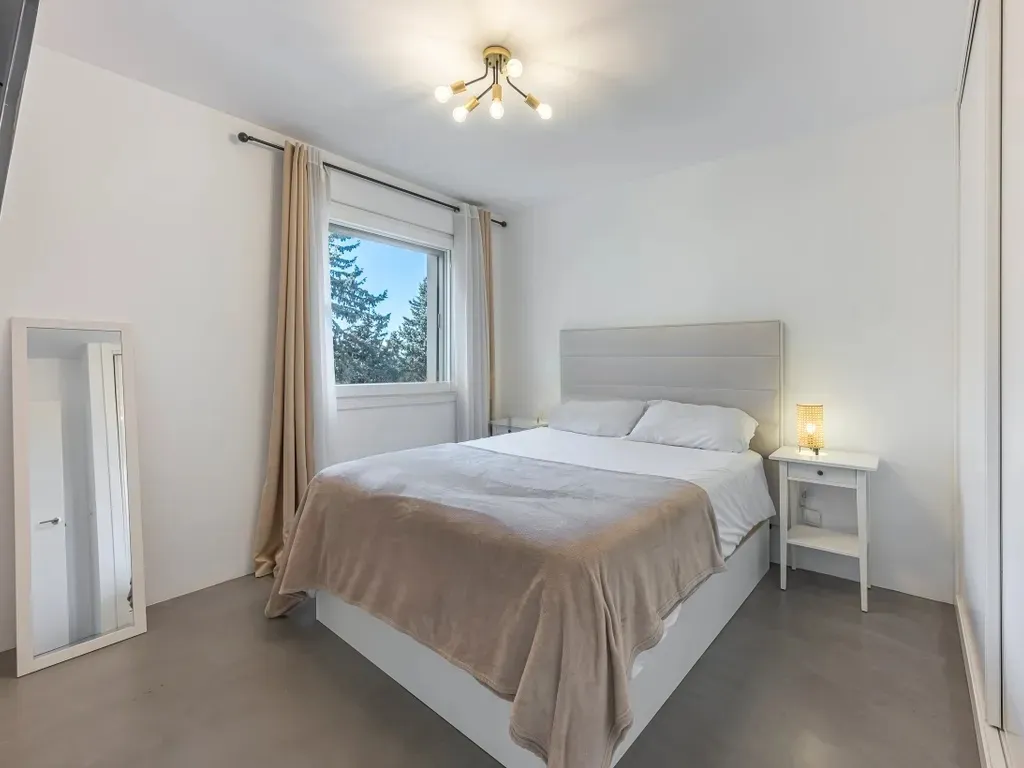 Elegante apartamento en Nueva Andalucía, Marbella, a solo 5 minutos a pie de Puerto Banús