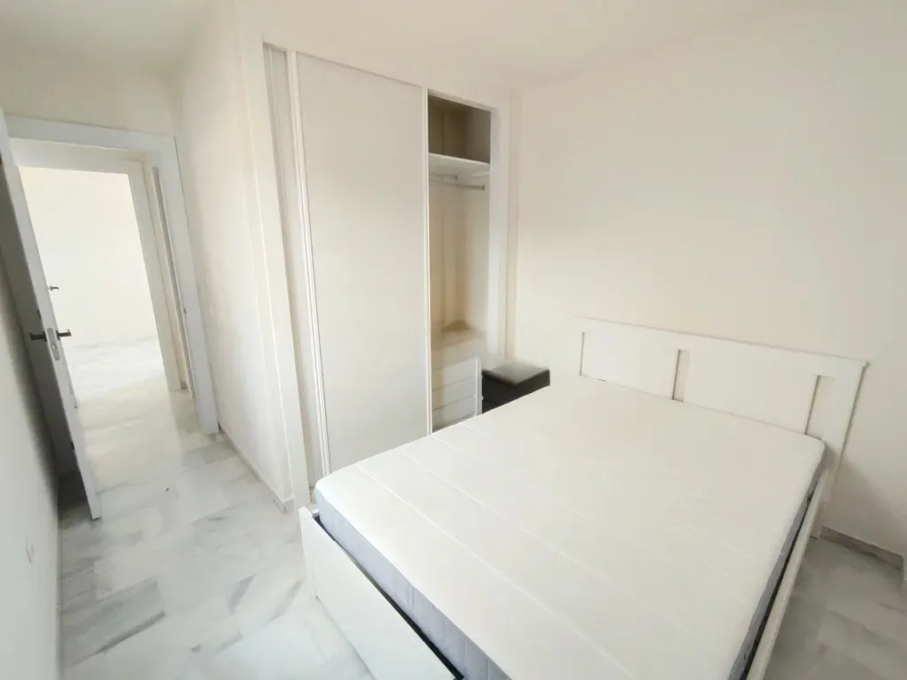 Bajo de 3 dorm. con 60 m² de exterior y garaje – Hacienda de Casares