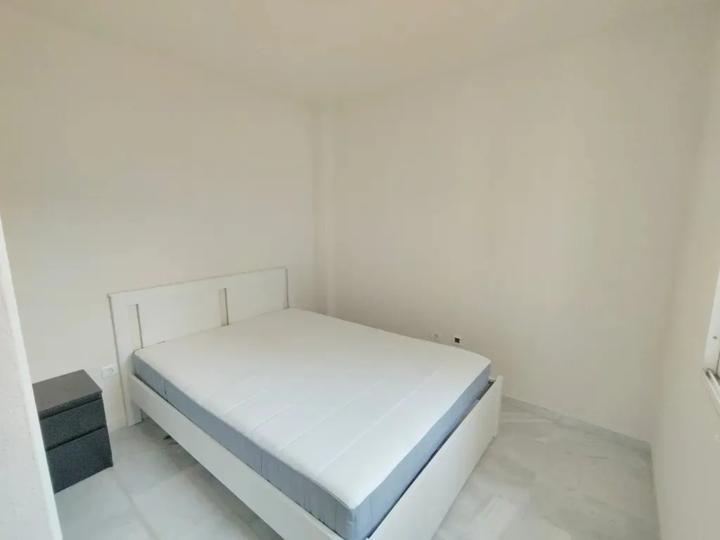 Bajo de 3 dorm. con 60 m² de exterior y garaje – Hacienda de Casares