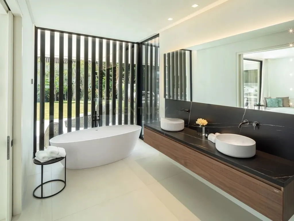 Villa Sirius – Refugio moderno de lujo en Las Brisas, Nueva Andalucía