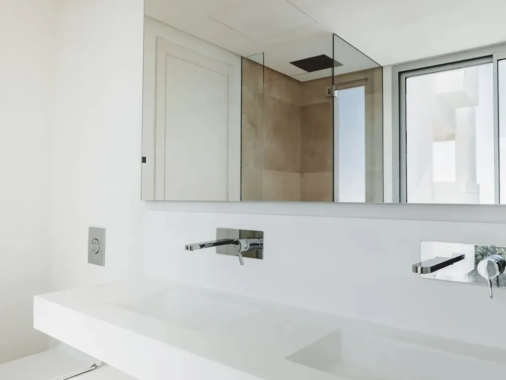 Moderno Apartamento en Planta Baja con Jardín y Piscina Comunitaria en Nagüeles – Marbella
