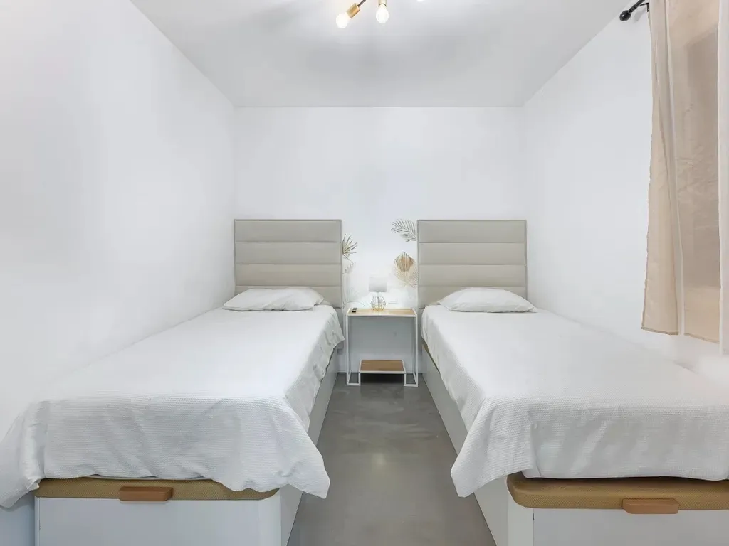 Elegante apartamento en Nueva Andalucía, Marbella, a solo 5 minutos a pie de Puerto Banús