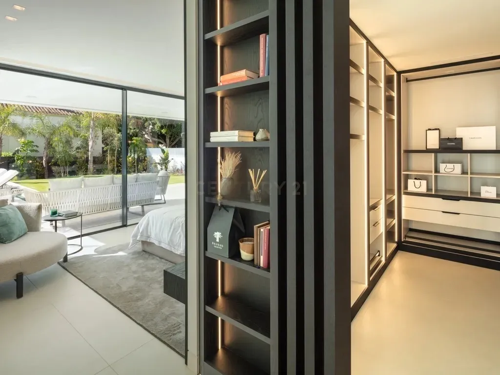 Villa Sirius – Refugio moderno de lujo en Las Brisas, Nueva Andalucía