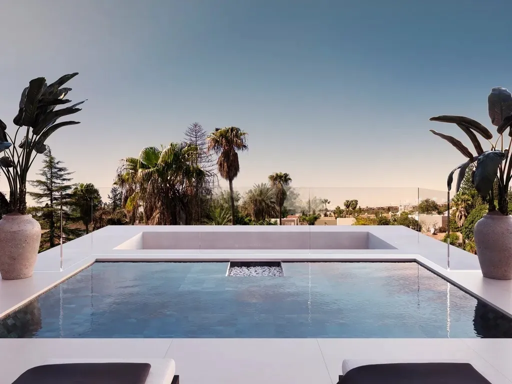 BeSeven Villas: Estilo Icónico a Pasos de Puerto Banús