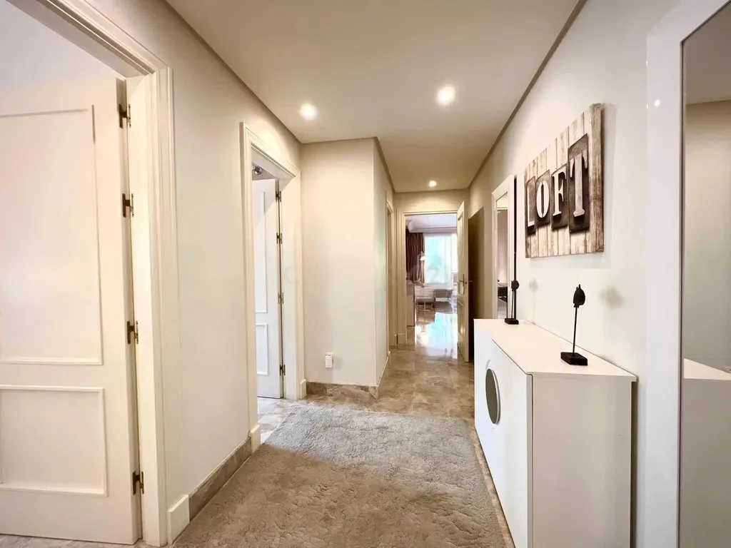 Apartamento Elegante en Alminar de Marbella, Nueva Andalucía