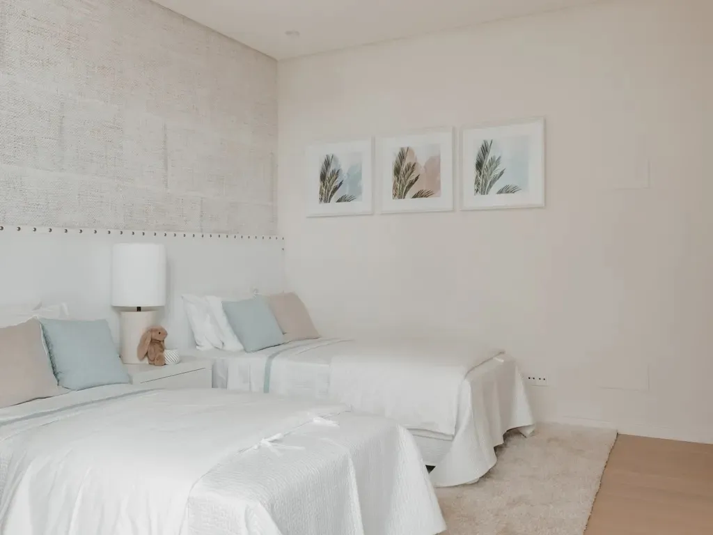 Moderno Apartamento en Planta Baja con Jardín y Piscina Comunitaria en Nagüeles – Marbella
