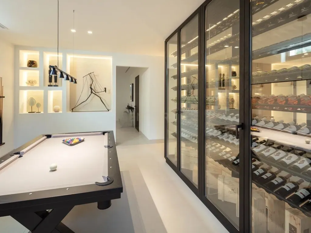 Villa Sirius – Refugio moderno de lujo en Las Brisas, Nueva Andalucía