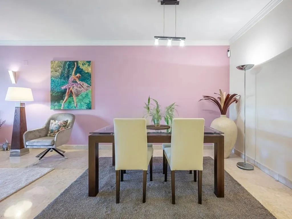 Apartamento con jardín de 2 dormitorios en alquiler en Santa María Village, Elviria