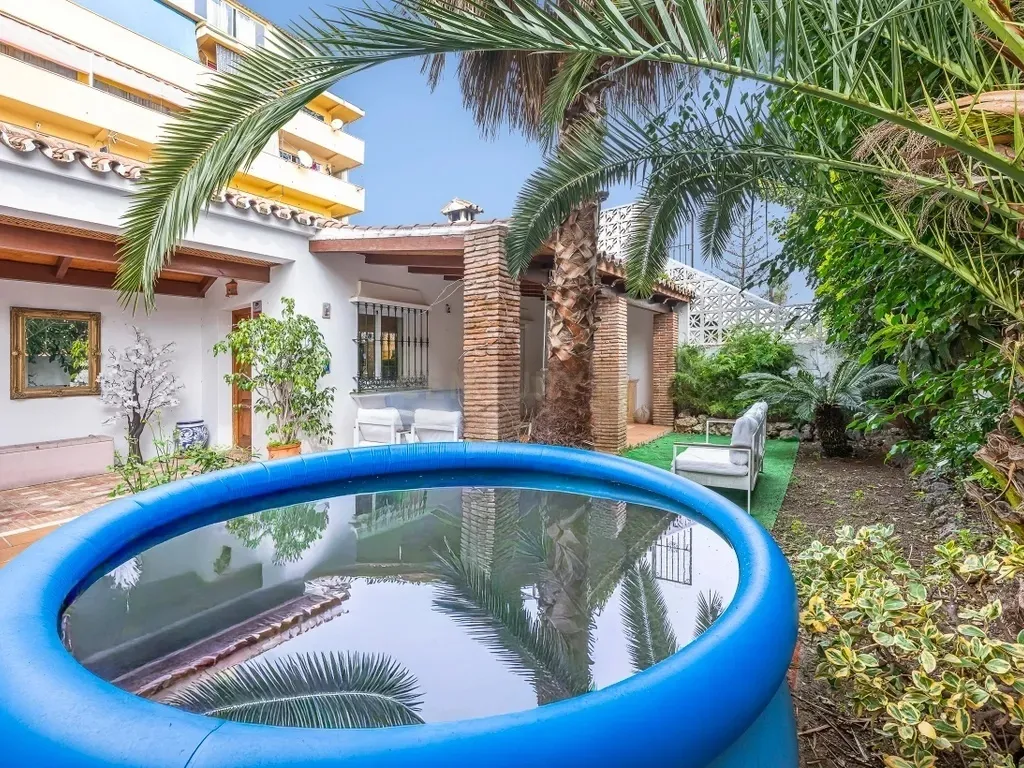 Casa independiente con encanto a pasos de la playa en San Pedro Alcántara