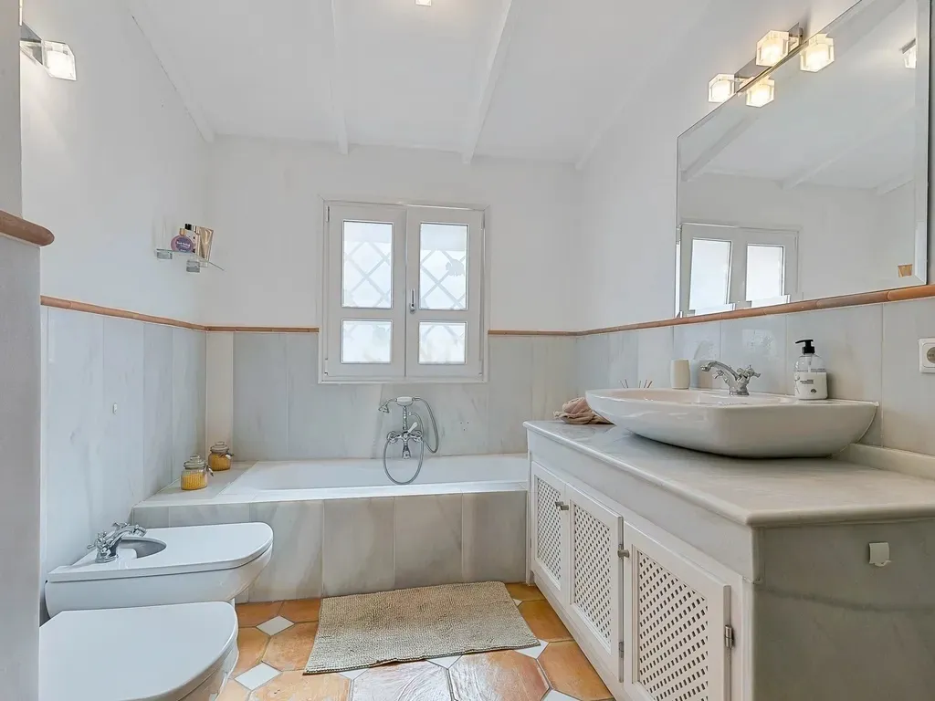 Impresionante Villa Independiente de 5 Dormitorios en San Pedro de Alcántara, Marbella