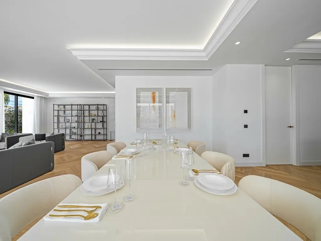 Villas de Lujo Atemporal en la Milla de Oro de Marbella