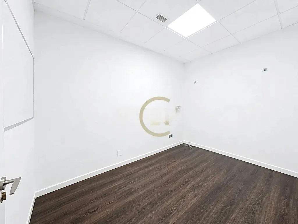 Oficina Premium en el Distrito Financiero de Málaga | Doble acceso y distribución flexible