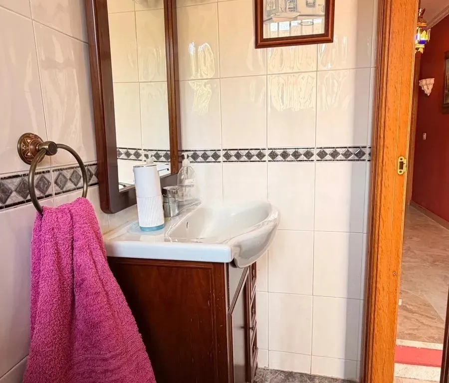 CHALET ADOSADO PREMIUM EN LOS ROSALES (CHURRIANA) – ¡LISTO PARA ENTRAR A VIVIR!