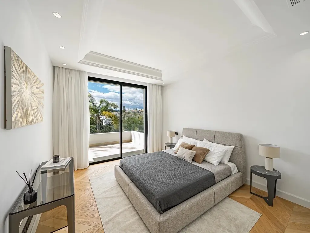 Villas de Lujo Atemporal en la Milla de Oro de Marbella