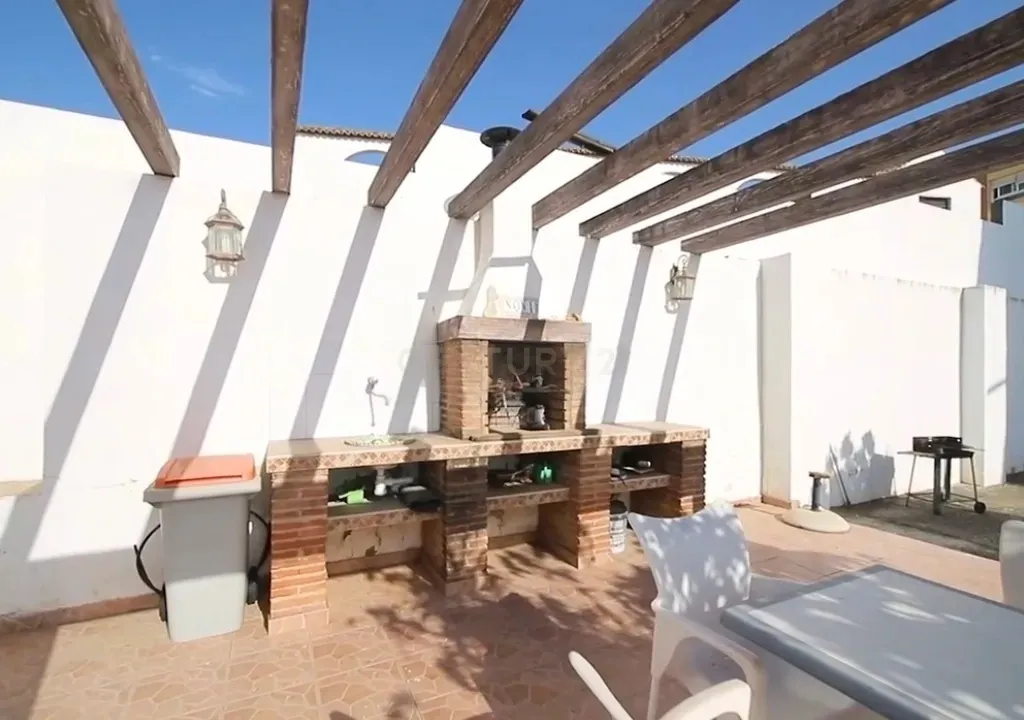 ESPECTACULAR CHALET INDEPENDIENTE CON PISCINA EN PUERTO DE LA TORRE