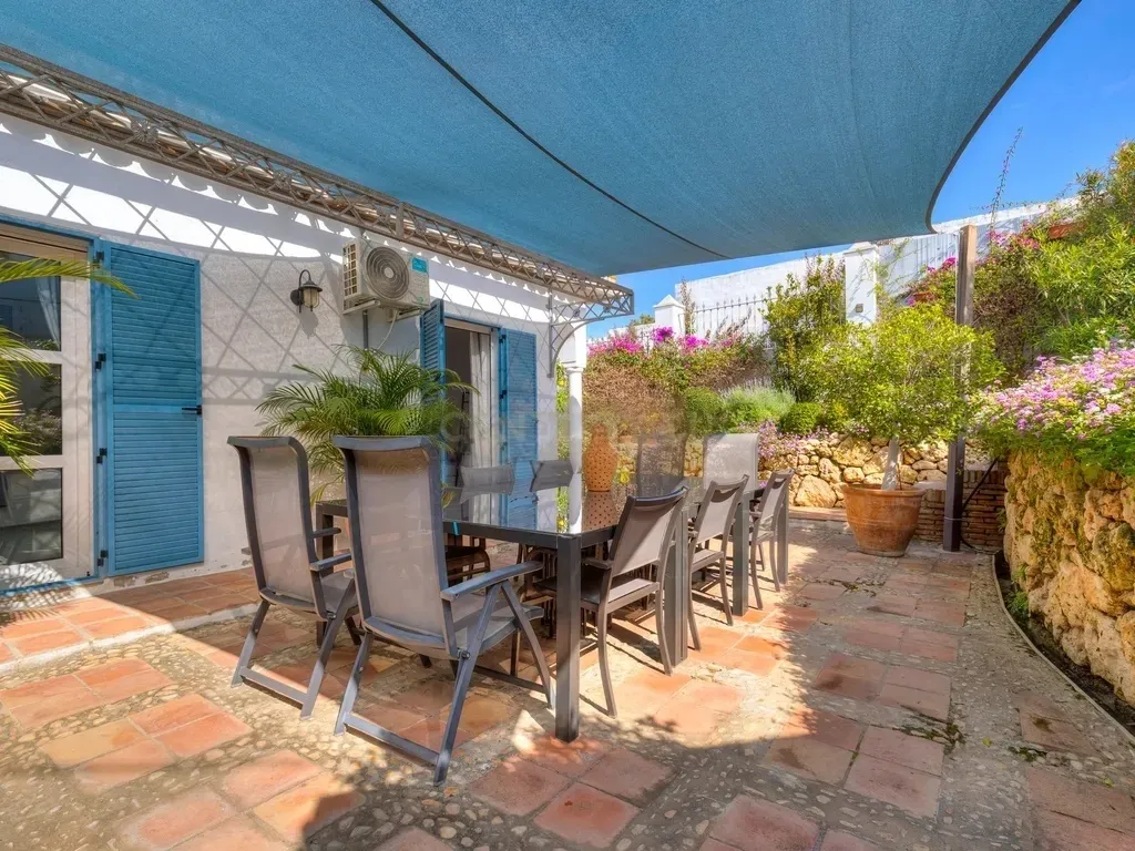 Impresionante Villa Independiente de 5 Dormitorios en San Pedro de Alcántara, Marbella