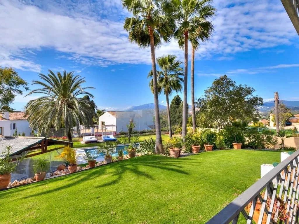 Impresionante Villa Independiente de 5 Dormitorios en San Pedro de Alcántara, Marbella