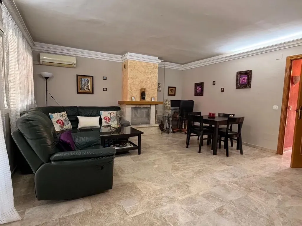 CHALET ADOSADO PREMIUM EN LOS ROSALES (CHURRIANA) – ¡LISTO PARA ENTRAR A VIVIR!