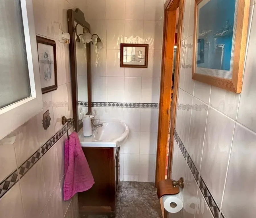 CHALET ADOSADO PREMIUM EN LOS ROSALES (CHURRIANA) – ¡LISTO PARA ENTRAR A VIVIR!